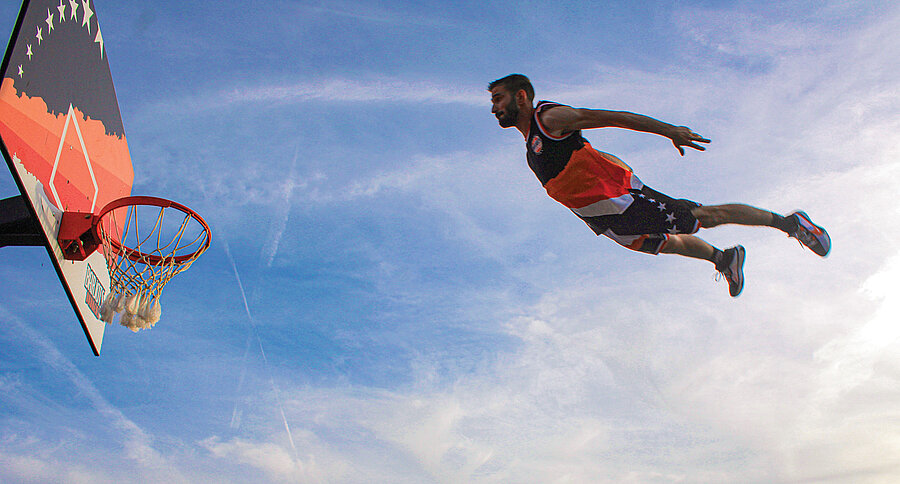 Les Barjots Dunkers lors d'un spectacle à La-Roche-sur-Yon